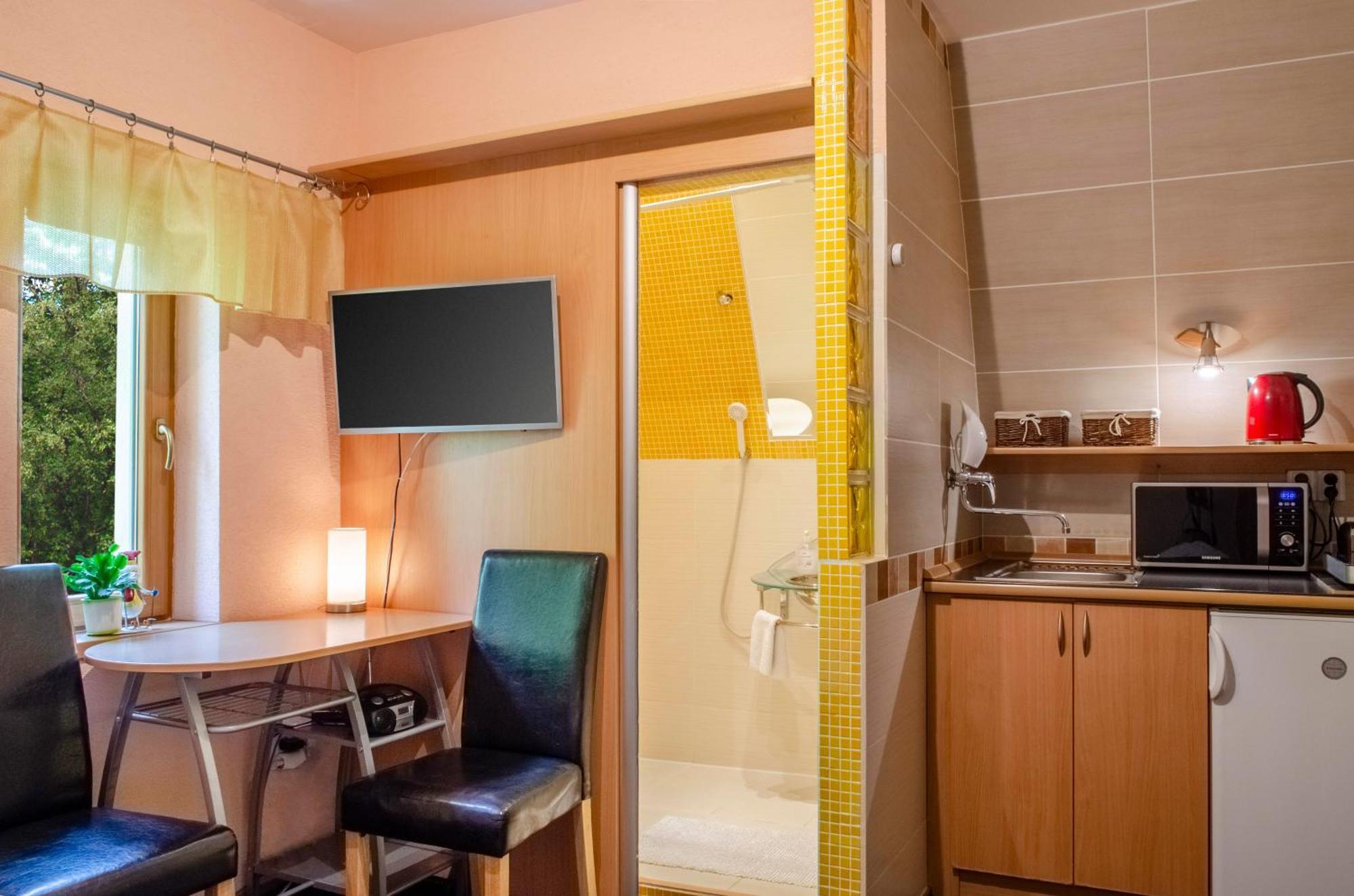 Apartmany Pavilon D - Budget, Classic, Family - Novy Smokovec - High Tatras Vysoke Tatry Bagian luar foto